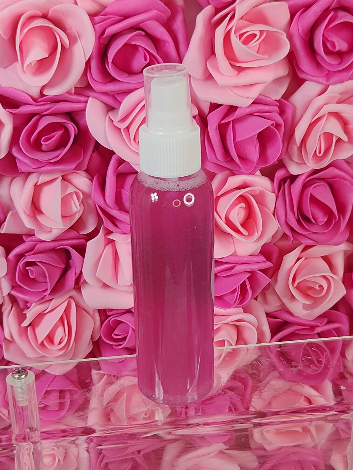 #handmade_body_mist #all_natural_body_mist #alcohol_free_body_mist #organic_body_spray #handmade_skincare #camellia_sugar_body_spray
4oz Body spray