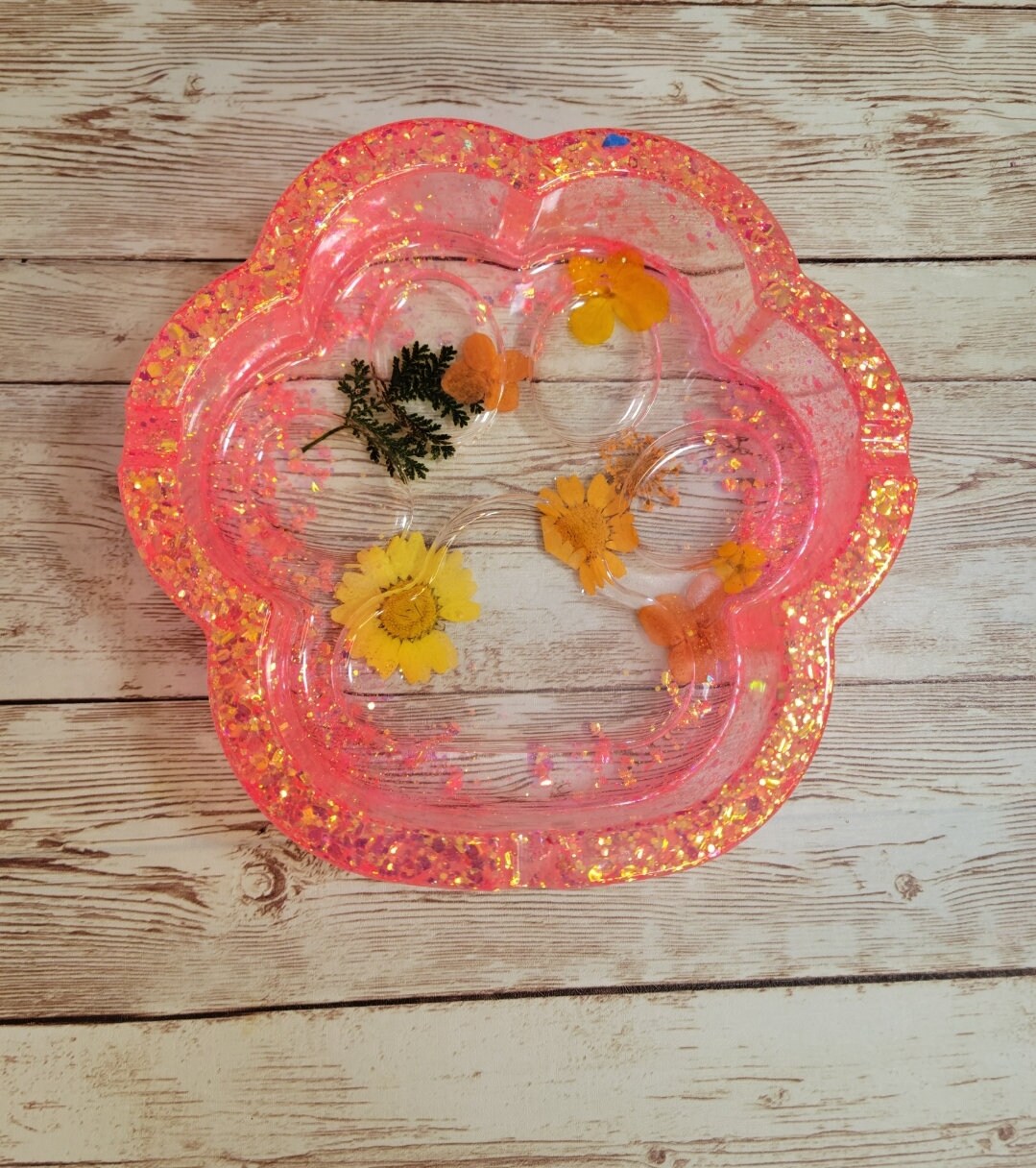 Paw Print Shaped Resin Ash Tray. Presed Flower and Glitter Ash Tray. Orange glitter Ash Tray. Glam Home Decor - Glamorous Beauty & Boutique