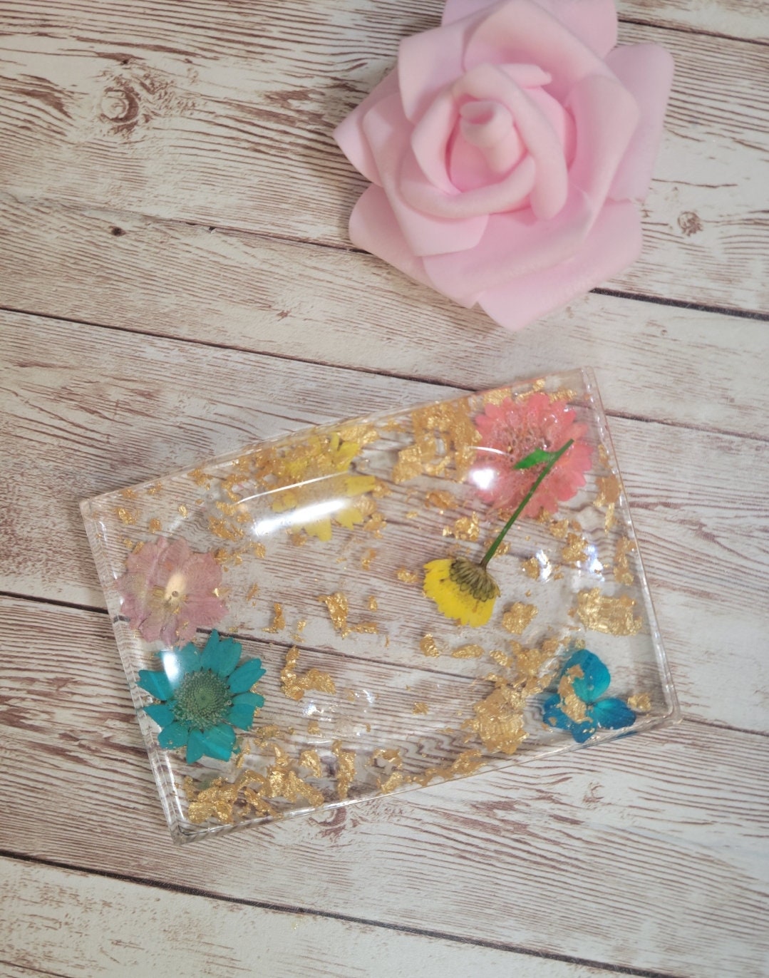 Pressed Flowers & Gold Foil Rectangular Soap Dish. Epoxy Resin Soap Dish. Glam Glitter Soap Holder. Bathroom Decor - Glamorous Beauty & Boutique