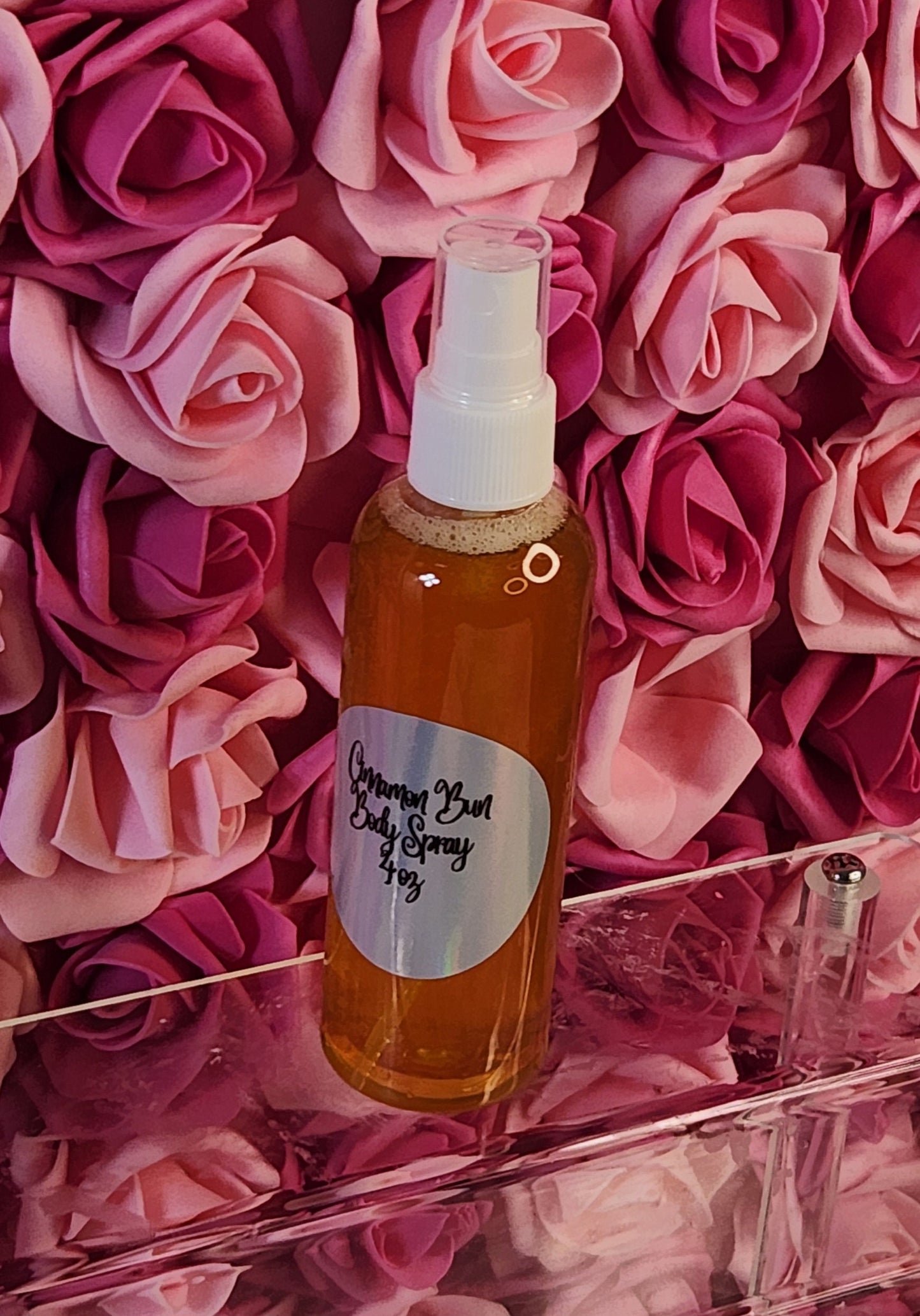 Cinnamon Bun Moisturizing Body and Hair Spray. 4 oz Handmade Alcohol Free Hair and Body Mist. Room Freshener, Pillow Spray. Body Splash - Glamorous Beauty & Boutique