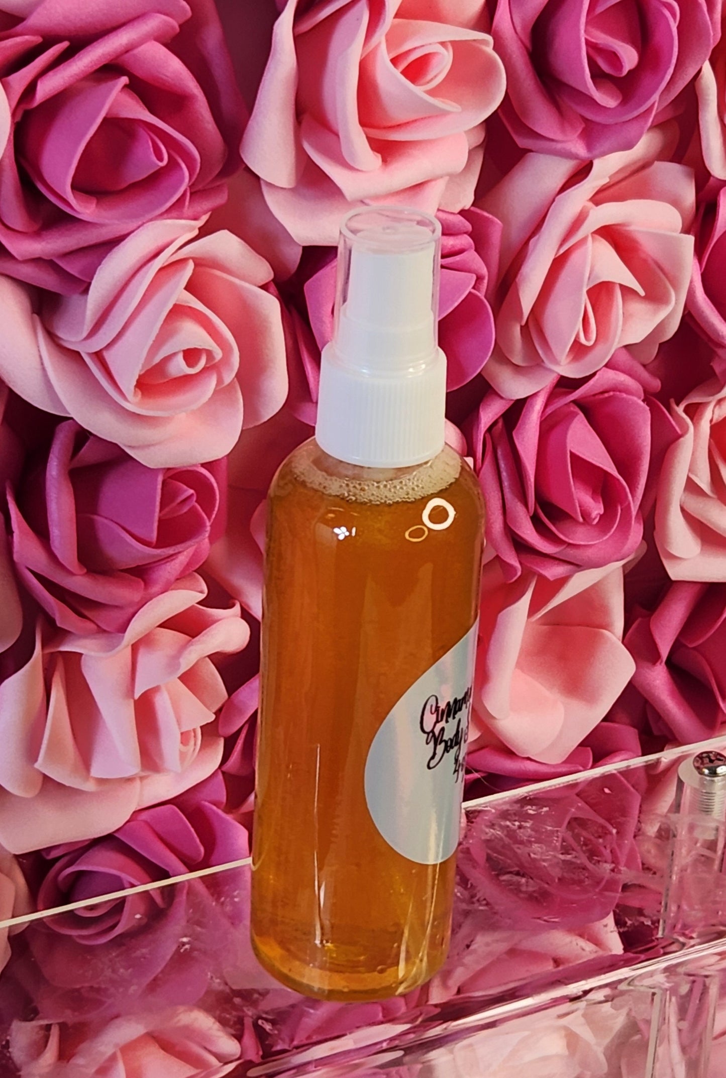 Cinnamon Bun Moisturizing Body and Hair Spray. 4 oz Handmade Alcohol Free Hair and Body Mist. Room Freshener, Pillow Spray. Body Splash - Glamorous Beauty & Boutique