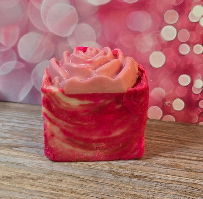 Rose Quartz Organic Cold Process Swirl Soap. Handmade All Natural Handcrafted Soap. Cute Swirl Soap! Fall/Winter Soap Bar. Yoni Soap