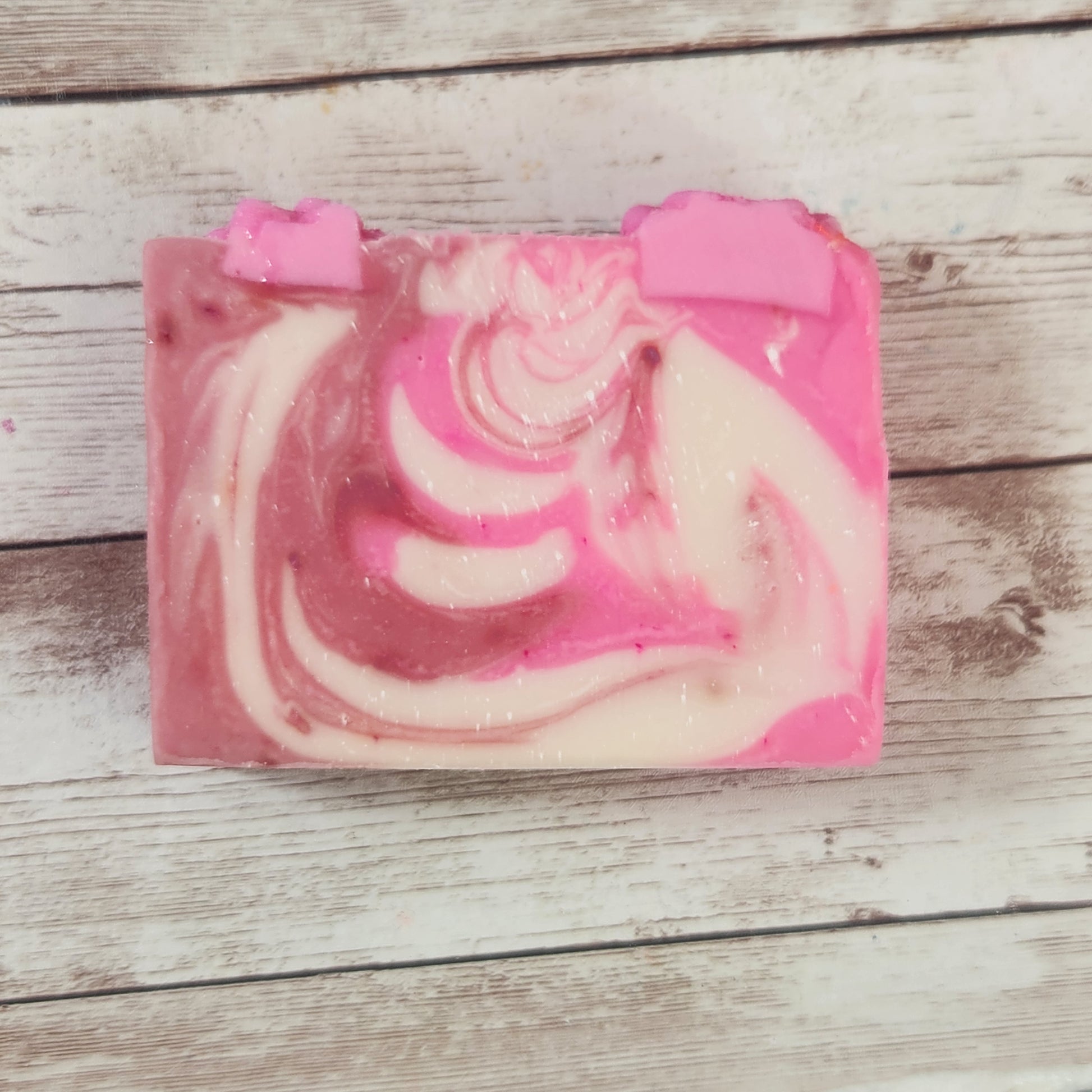 Rose Quartz Organic Cold Process Swirl Soap. Handmade All Natural Handcrafted Soap. Cute Swirl Soap! Fall/Winter Soap Bar. Yoni Soap - Glamorous Beauty & Boutique