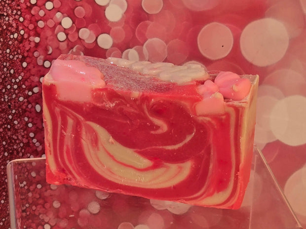 Classic Coco No5 Organic Cold Process Swirl Soap. Handmade All Natural Handcrafted Soap. Cute Swirl Soap! Yoni Soap Bar